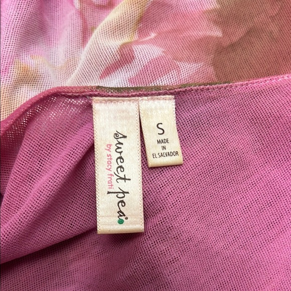 Floral Pink Sleeveless Top - Picture 5 of 6